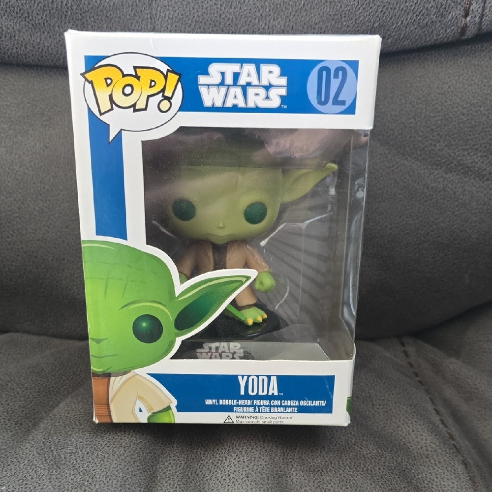 Funko Pop! Star Wars Yoda #02 vinyl bobble-head figure